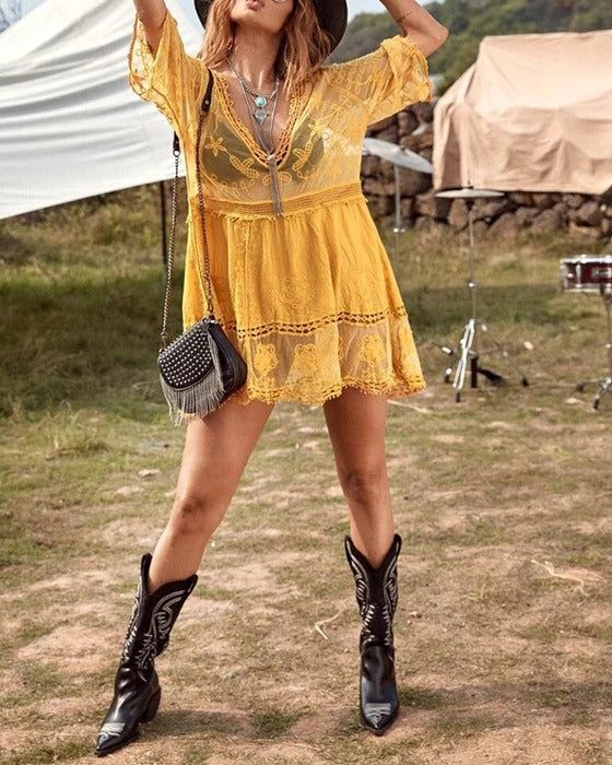 Previous Next  Previous Next Smock V-Neck Brodé En Dentelle