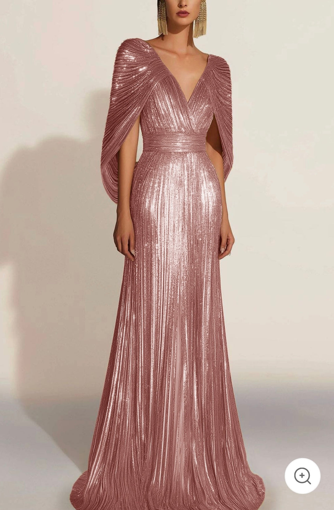 Aurélie | Robe de soirée plissée dorée avec cape