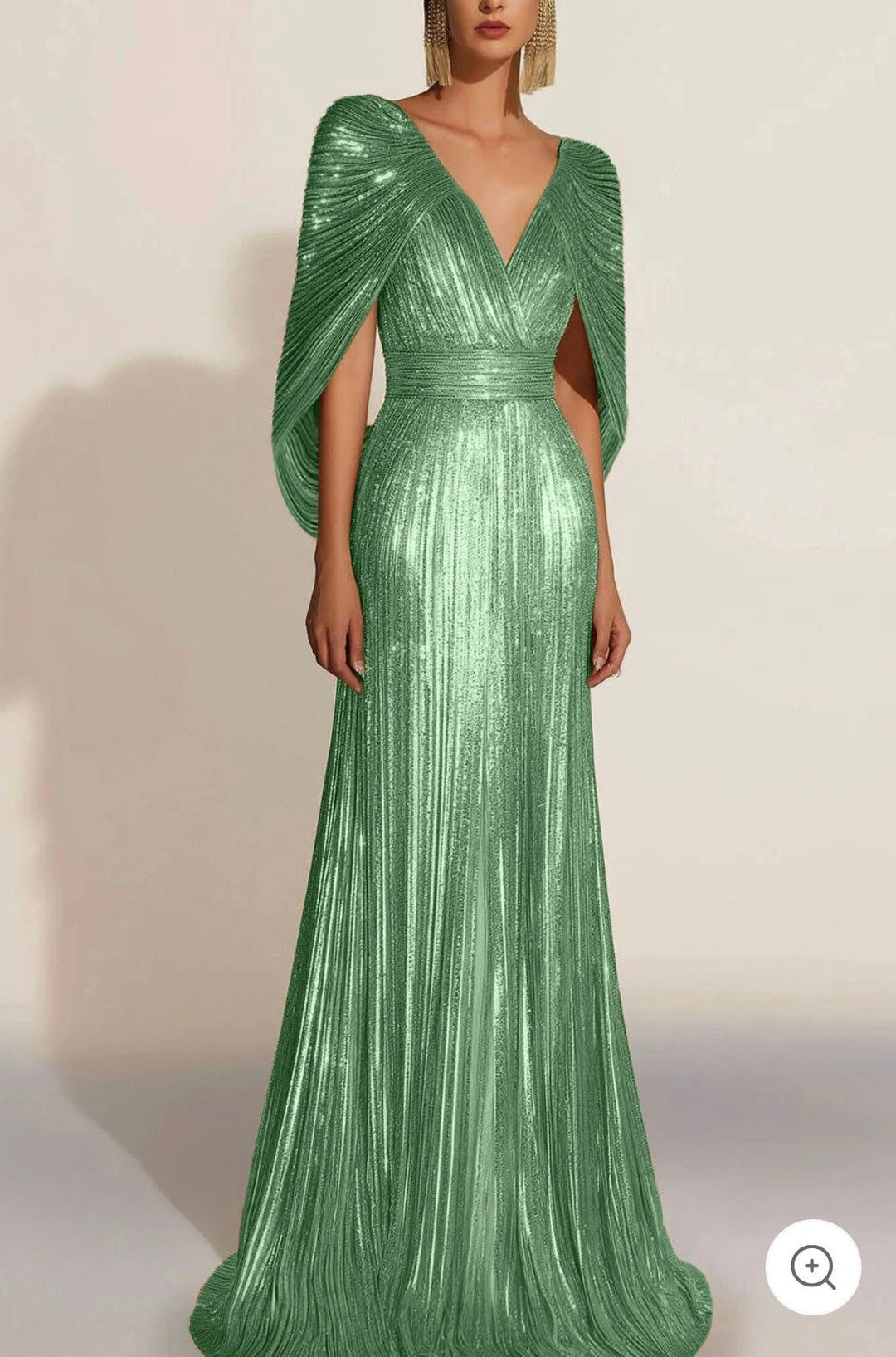 Aurélie | Robe de soirée plissée dorée avec cape